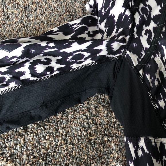 Lululemon - Picture 5 of 8